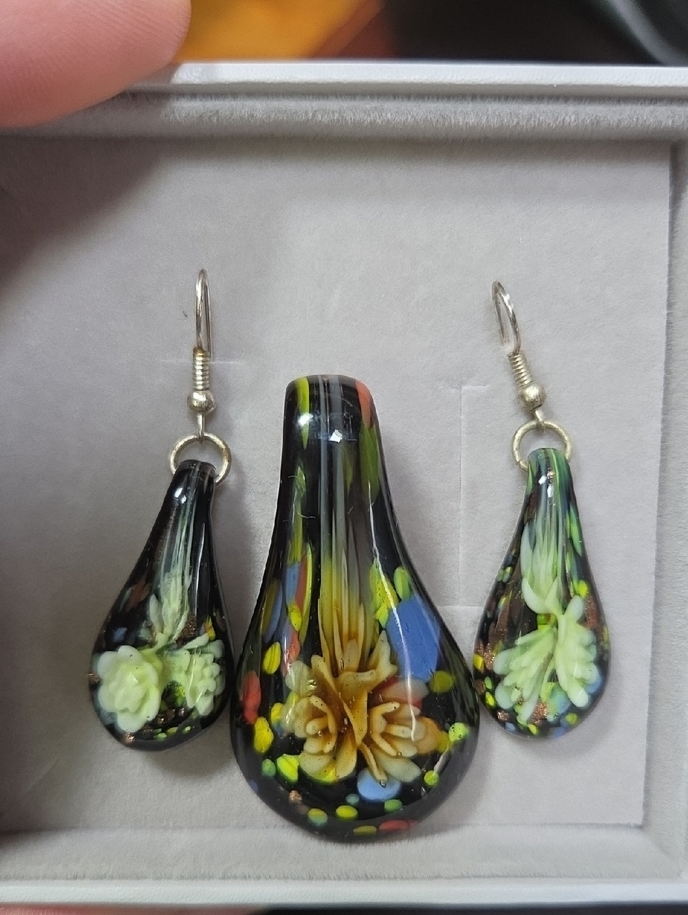 Stunning! Handmade Black Glass Floral Pendant and Earring Set!